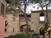 Scorcio sul borgo
antico di Isola Farnese
(9385 bytes)